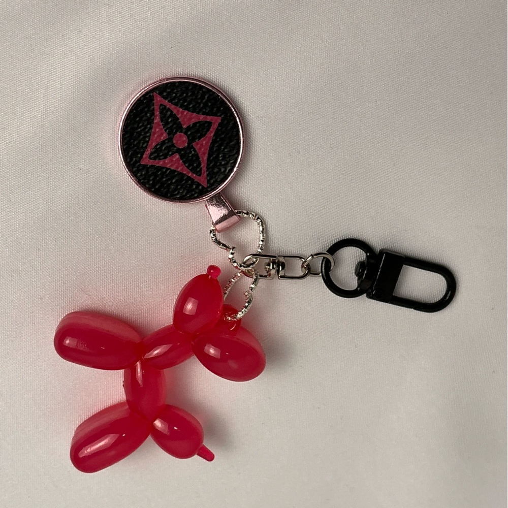 Louis Vuitton upcycled multicolor Murakami canvas Pink Balloon Dog Keychain bag - Picture 2 of 4